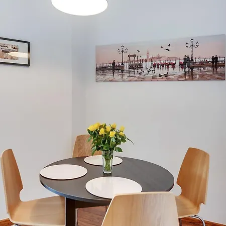 Apartinfo Albatros Apartment *